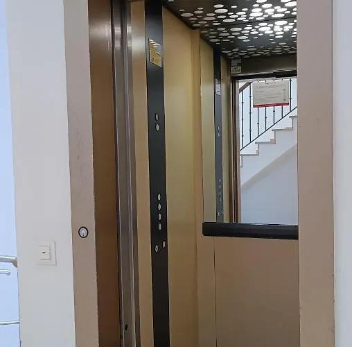 Sherryflat Aina Parking * 헤레스